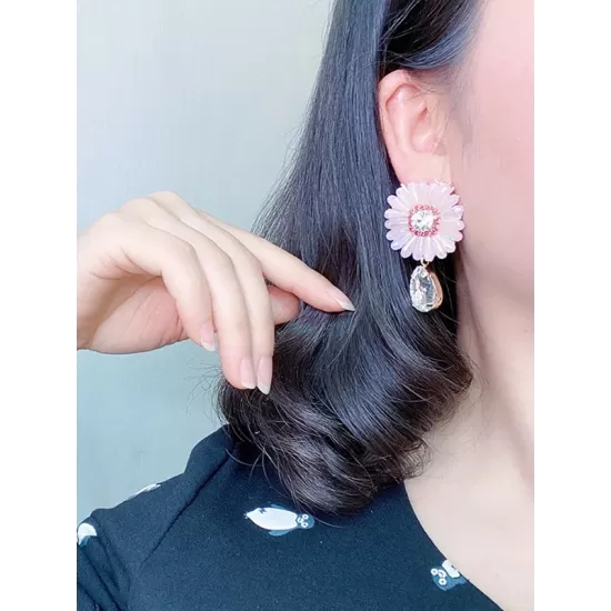 Original Vintage Asymmetric Floral Earrings Accessories