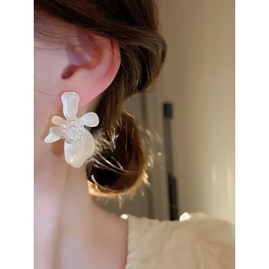 Acrylic & Imitation Pearl Flower Shape Earrings Accessories