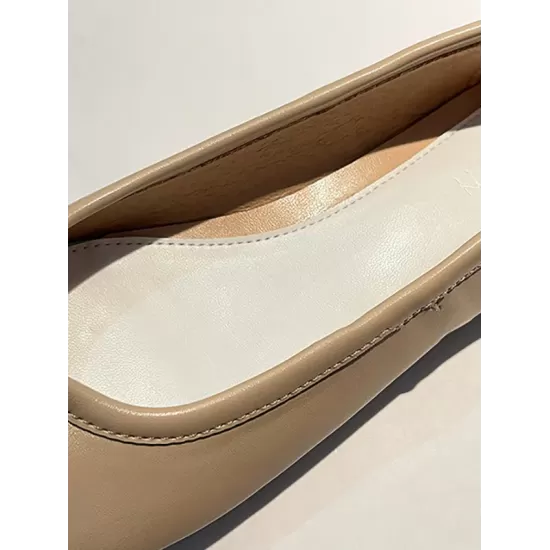 Cloven Round Cut Shallow Cut Flats