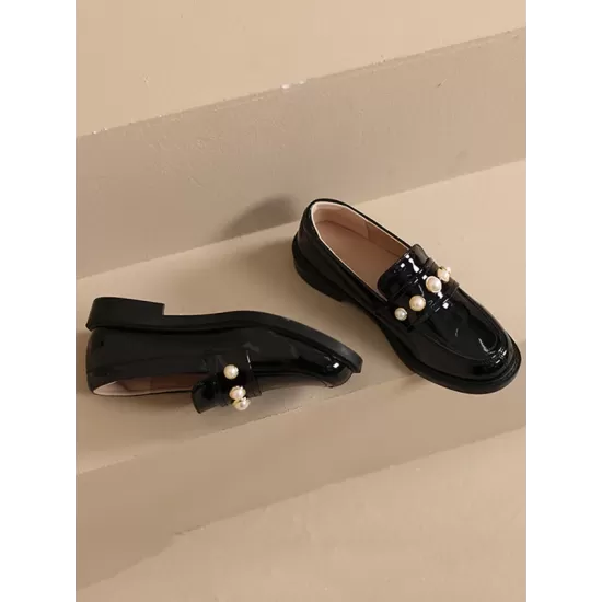 Round-Toe Split-Joint Loafers