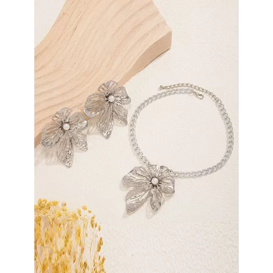 Chains Flower Shape Hollow Pleated Three Pieces Dainty Necklace + Earrings Accessories