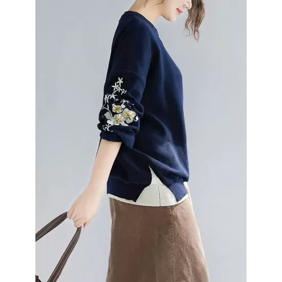 Original Embroidere Round-Neck Knitting Sweater