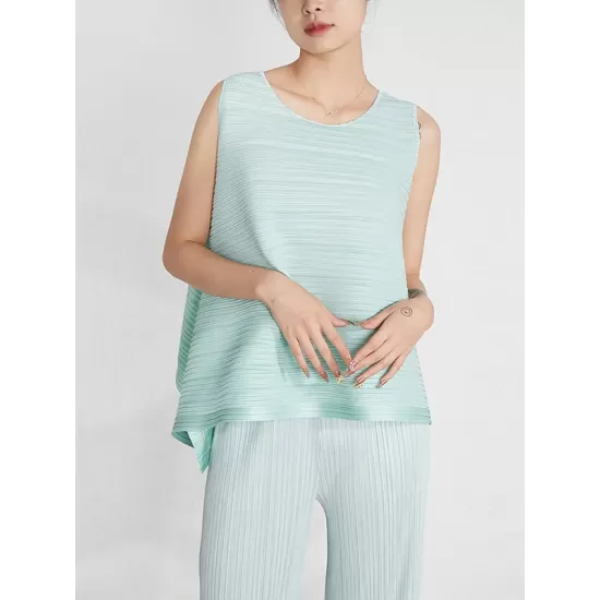 Cropped Sleeveless Pleated Round-Neck Vest Top